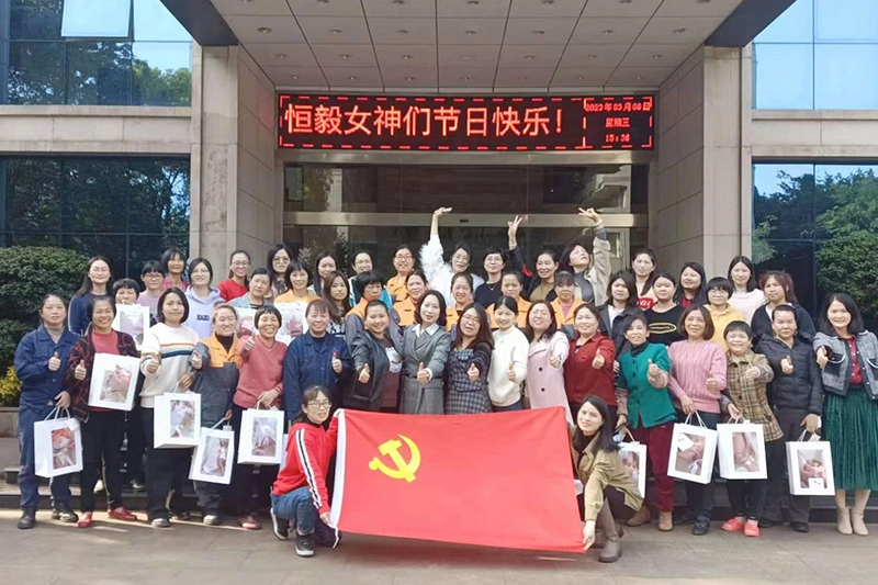 三月與你皆是最好的風(fēng)景，是公主、是女神、是女王，更是你自己！??！